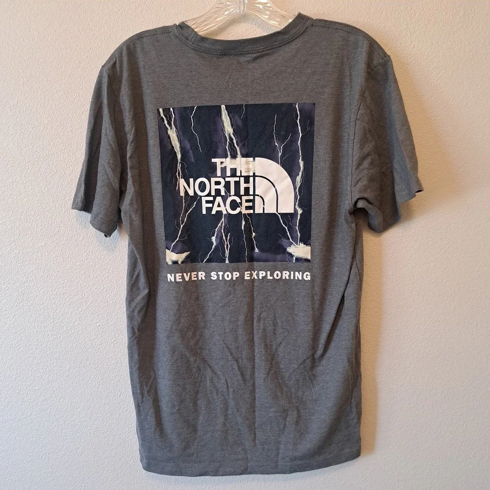 The North Face Mens Grey Lightning Graphic Logo T-Shirt Small NF0A811P